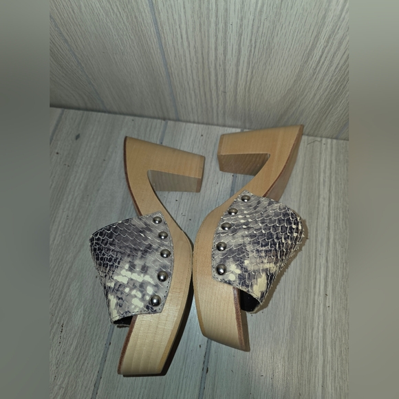 Jeffery Campbell DLight Snakeskin Patterned Women's Block Heel Sandals Size 8 - Picture 3 of 11
